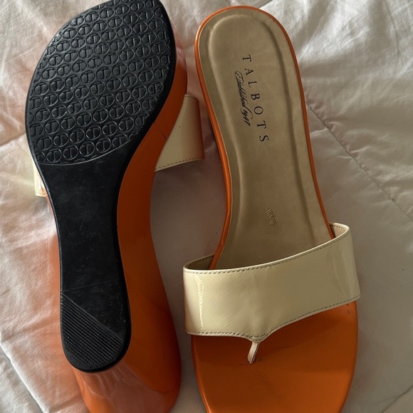 Talbots Women's Sandals in Orange and Cream - Picture 4 of 6